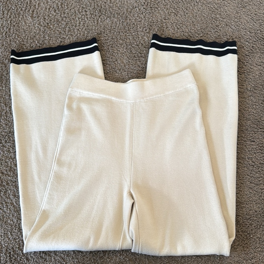 House of Harlow 1960 knit wide leg pants. Size small. NWOT. BEIGE.